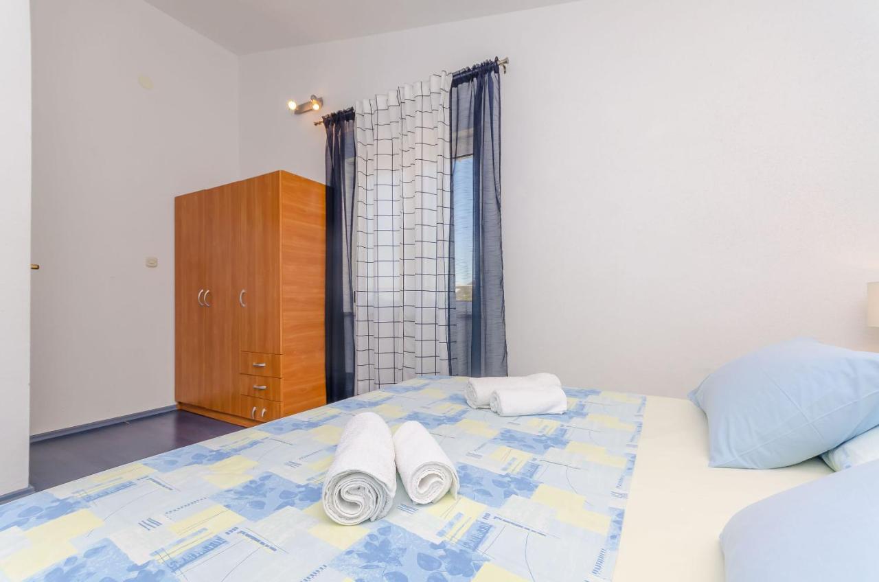Apartments Zdenka Donji Okrug  Екстер'єр фото