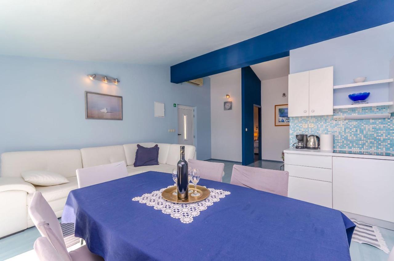 Apartments Zdenka Donji Okrug  Екстер'єр фото