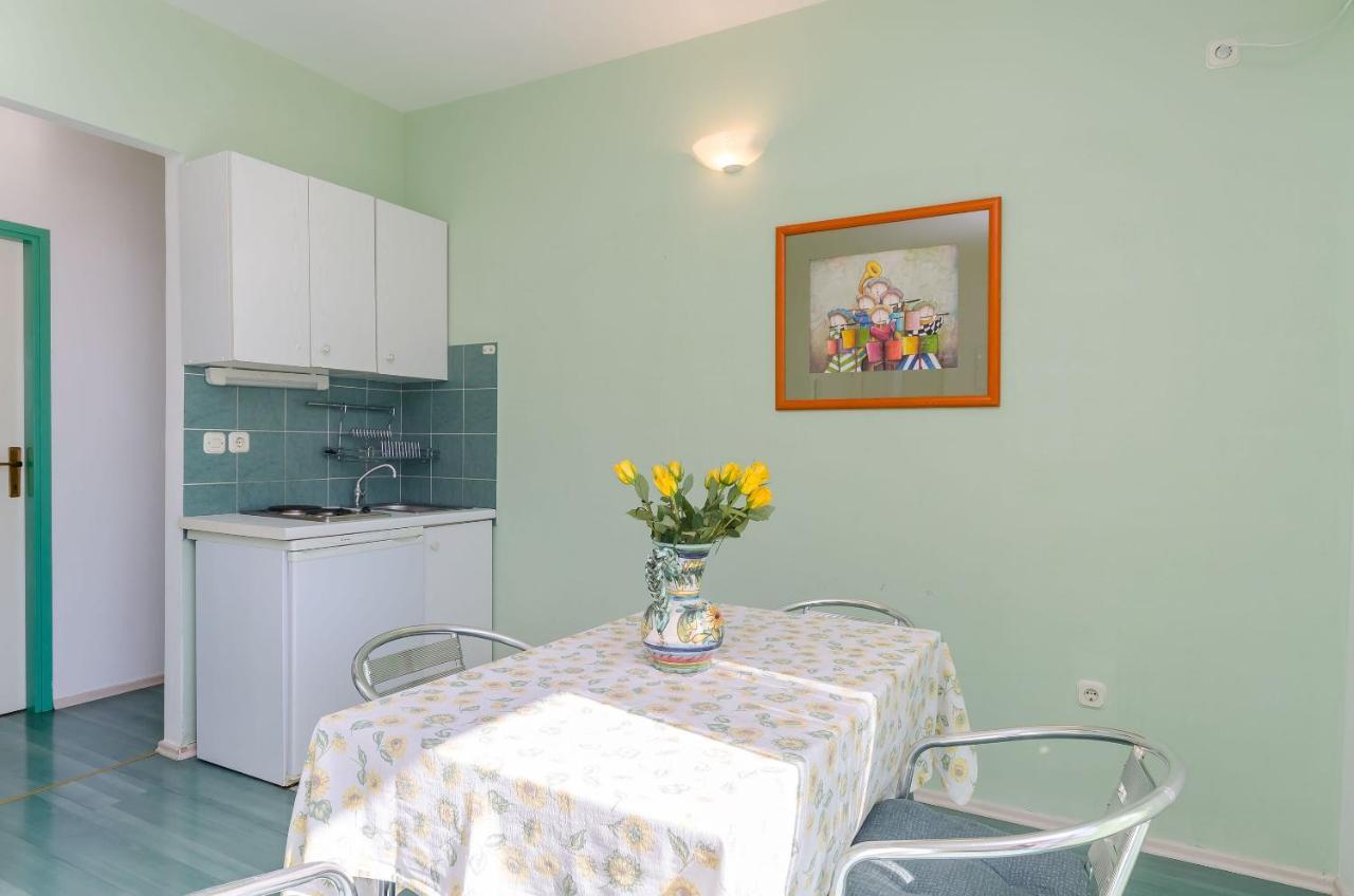 Apartments Zdenka Donji Okrug  Екстер'єр фото