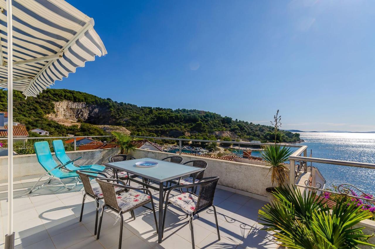 Apartments Zdenka Donji Okrug  Екстер'єр фото