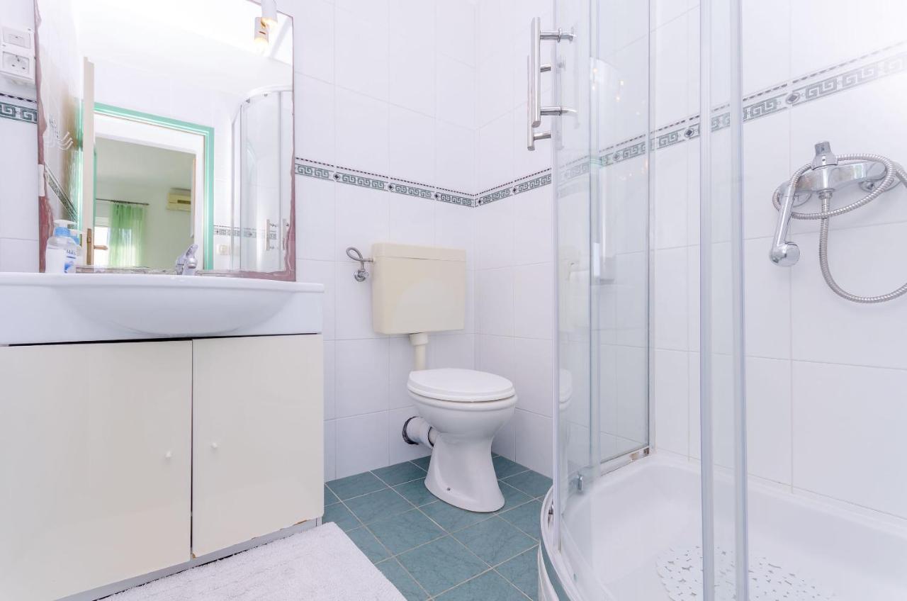 Apartments Zdenka Donji Okrug  Екстер'єр фото