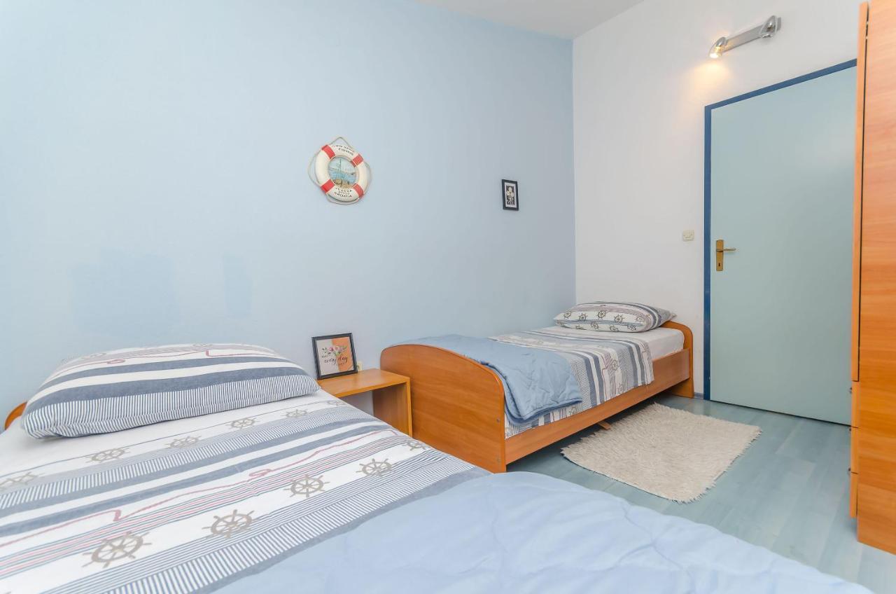 Apartments Zdenka Donji Okrug  Екстер'єр фото