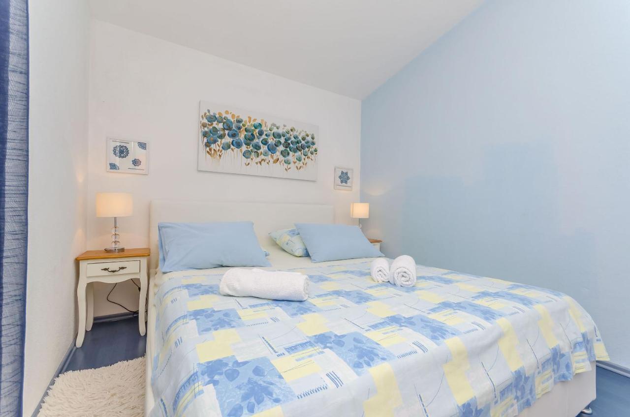 Apartments Zdenka Donji Okrug  Екстер'єр фото
