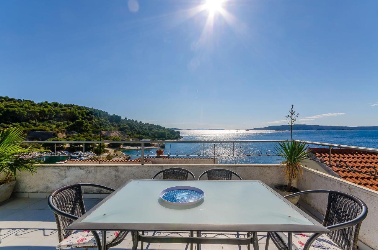Apartments Zdenka Donji Okrug  Екстер'єр фото